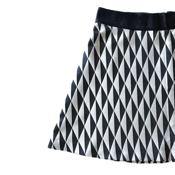 BANANA REPUBLIC | Gold/Black | A-LINE WOVEN DIAMOND SKIRT - Picture 4 of 8